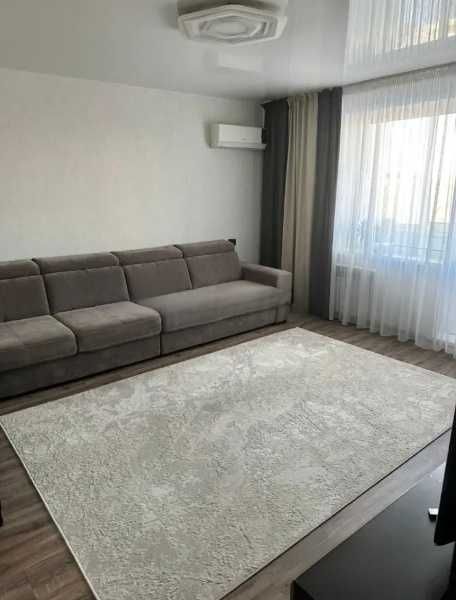 Продам 2-х комнатную квартиру в центре города