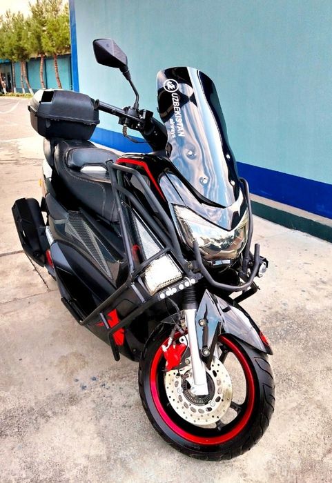 Moto skuter ikki oyoqlik