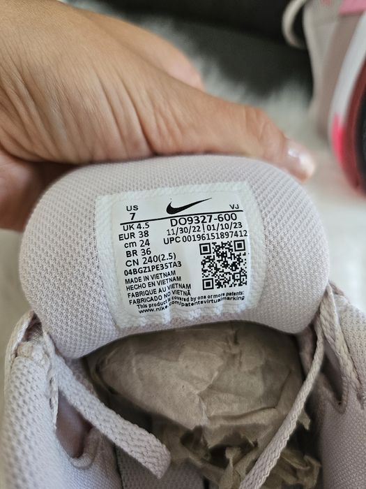 Нови маратонки Nike 38р-р