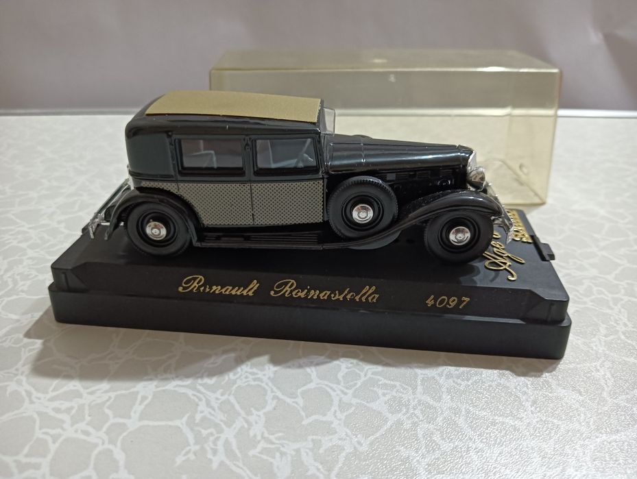 Machete Renault scara 1:43