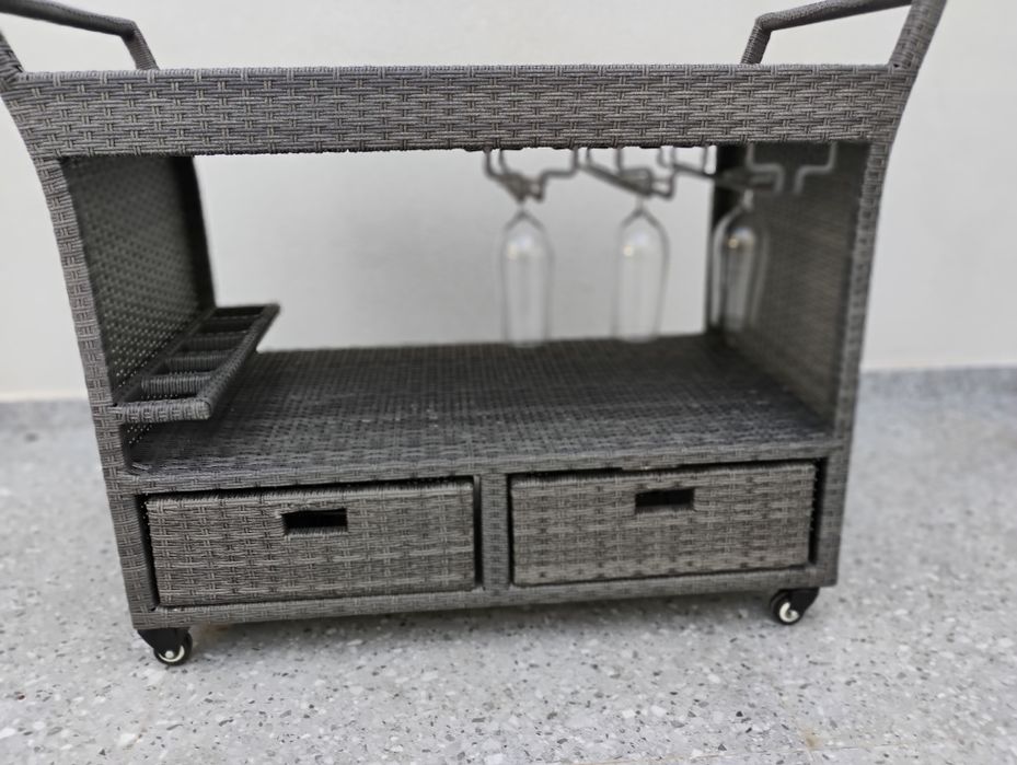 Cărucior servire din ratan, Mobexpert