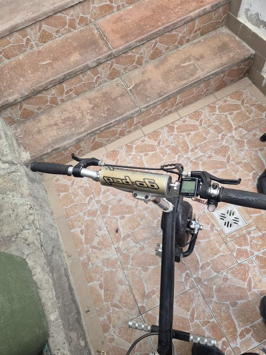Go-Ped Riot Trotineta cu motor pe benzina 49cc