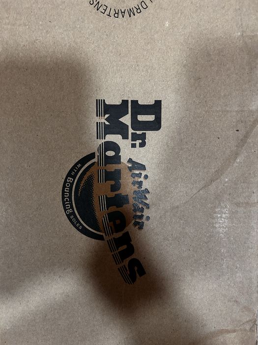 Отдам даром ботинки Dr Martens