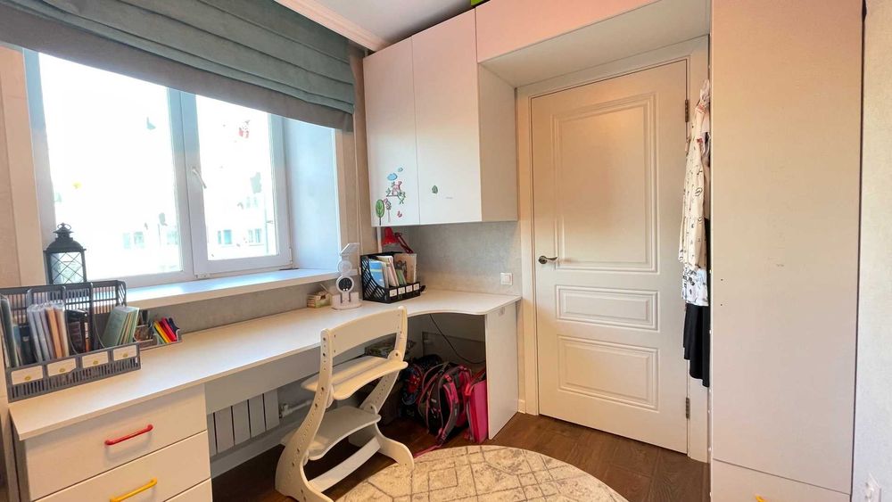 Срочно продам 3- х квартиру в центре