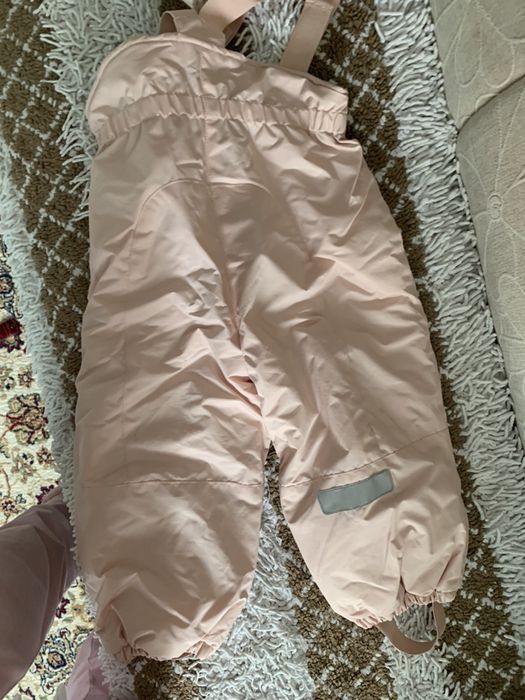 Демисезонный комбинезон на девочку