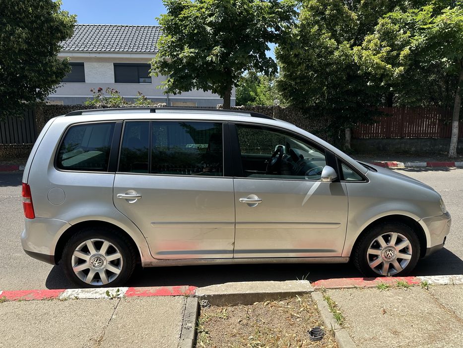 VOLKSWAGEN Touran 2006 — imagine 4