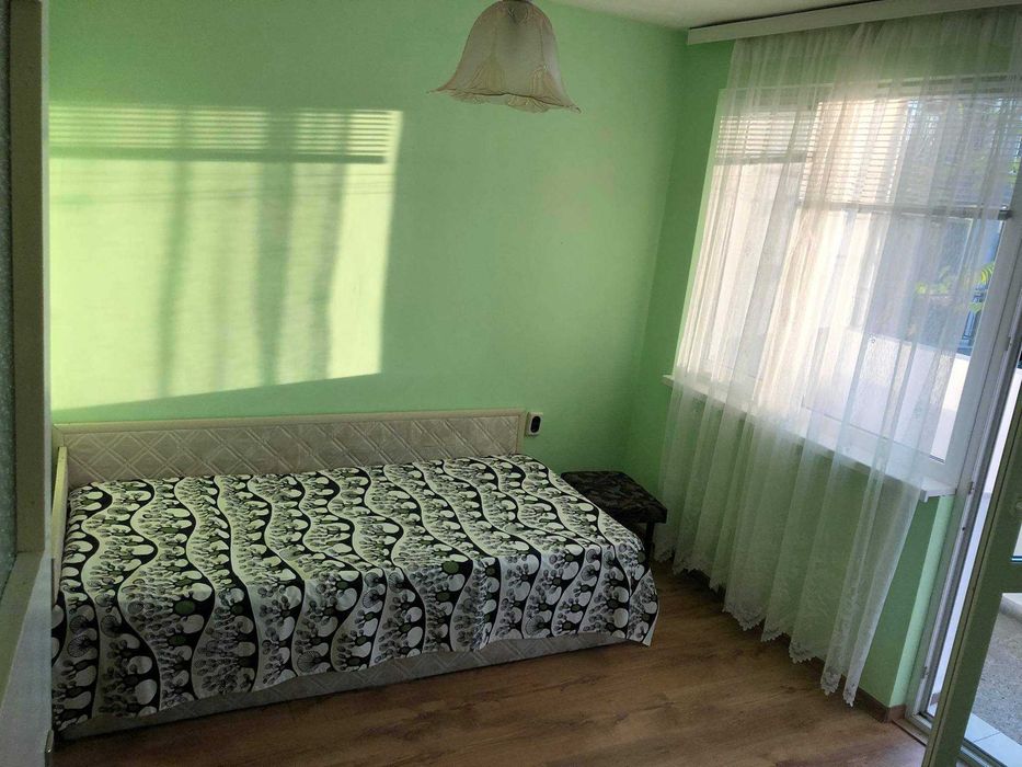 Дава се под наем Тристаен апартамент в Бургас, Център - 92 кв.м за 331.5 € - Снимка #3