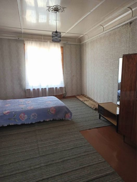 Сдам на долгосрочную аренду большой двухэтажный дом, 6 соток, 9 комнат