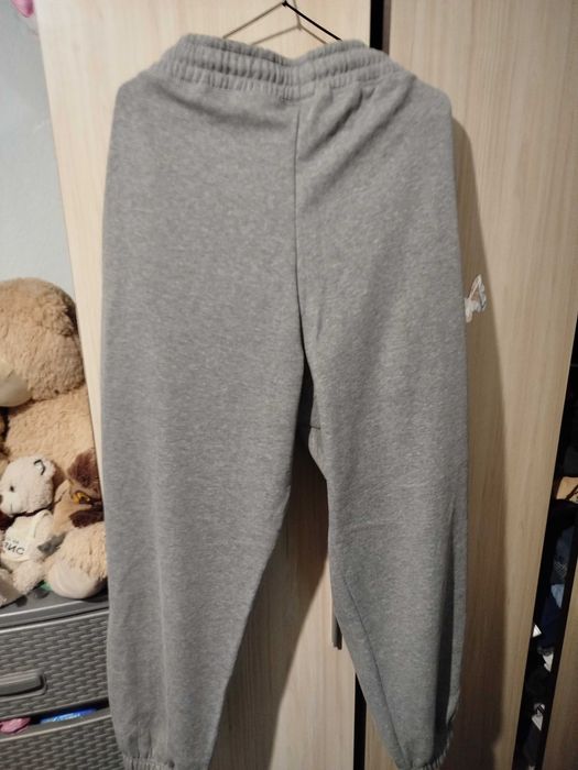 Дамски ватиран спортен екип