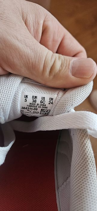 Обувки Пума 38 като нови