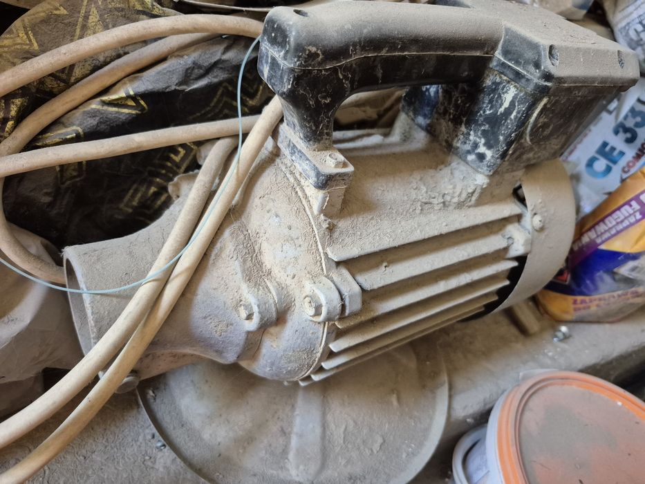 Продам вибротрамбовку для бетона