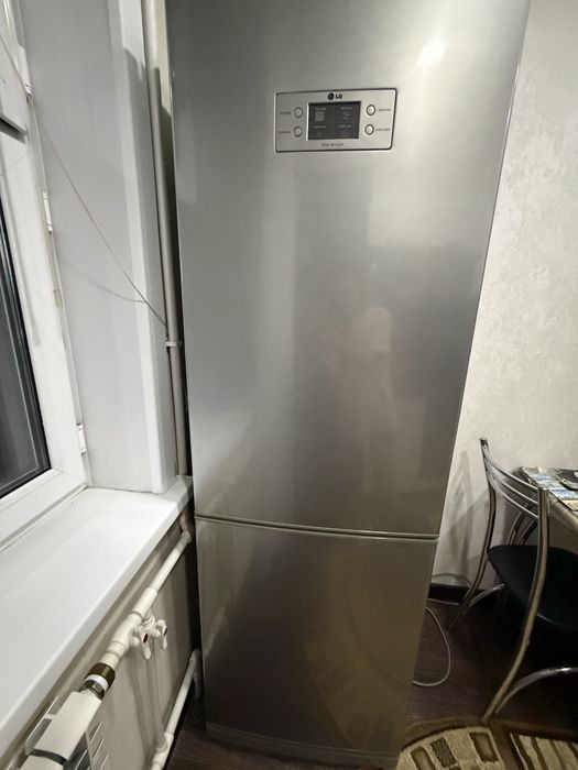 Продам холодильник