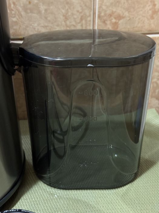 Storcator de fructe si legume nou in cutie