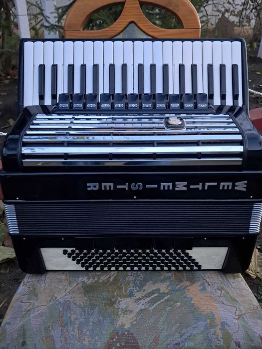 Acordeon Weltmeister Consona,96 basi.