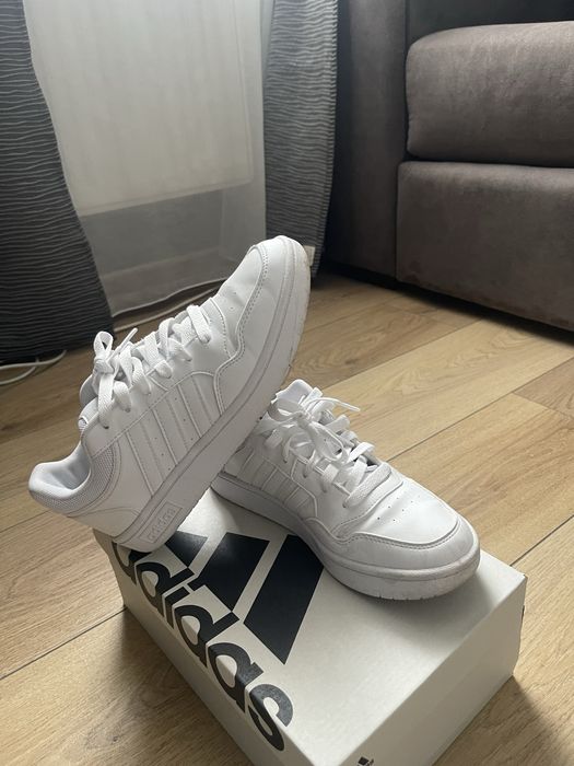 Addidas albi marimea 36.5