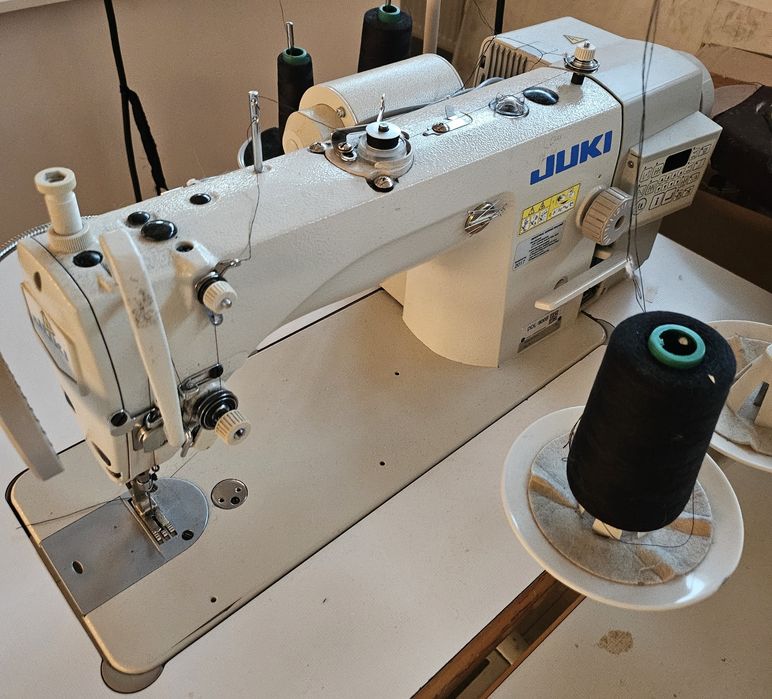 Masini de cusut liniare, speciale, prese termocolat, mese calcat etc.