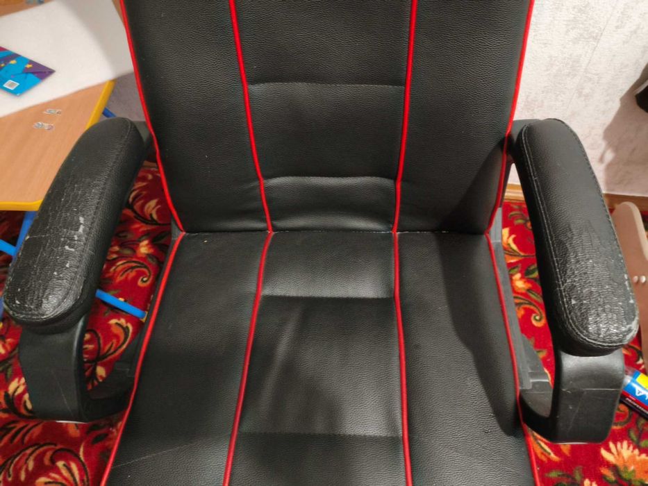 Продам кресло офисное