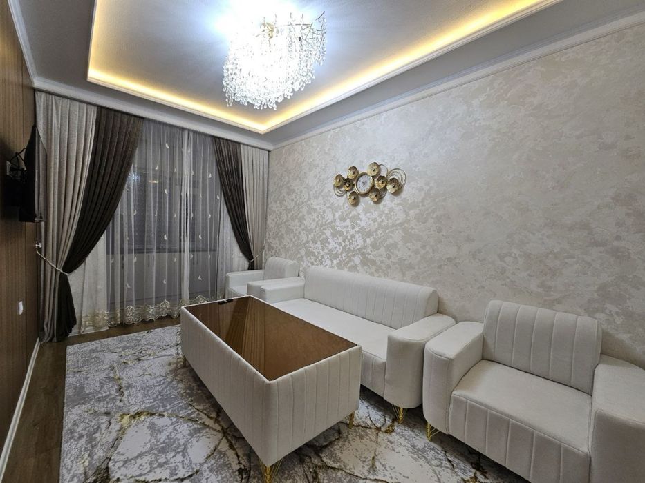 Продается 3 ком. Квартира на 1 этаже ор. Фемили парк
