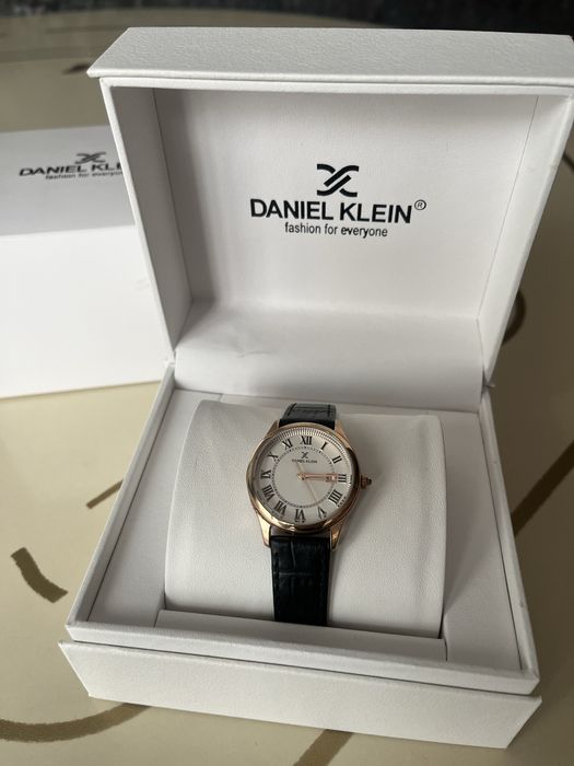 Daniel klein часы женской.Цена 15500