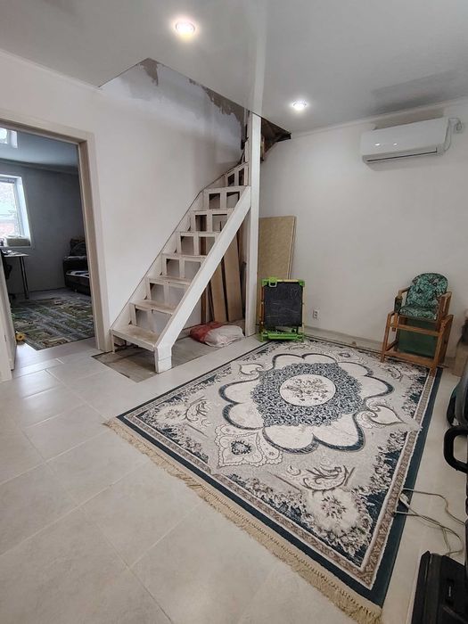 продаются 2 дома на одном участке