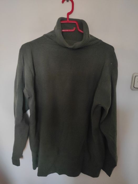 Pulovere, jersee, mărimi diferite, modele diferite, culori diferite