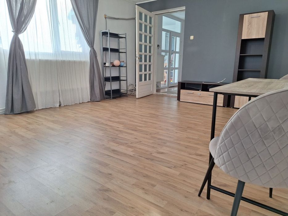 Oportunitate rara:Casa P+1,Valea Roșie+spațiu comercial!