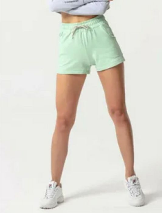 Шорты на рост 152см или XS