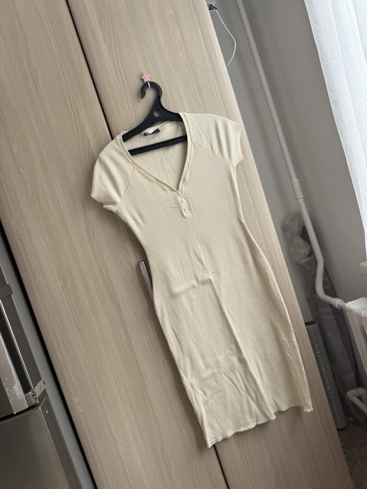 Стильное платье в рубчик демисезон! От Zara! Разм 44-46