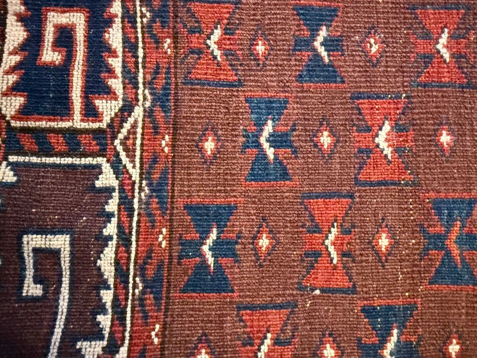 Covor antic Yamoud din Turkmenistan, tesut manual