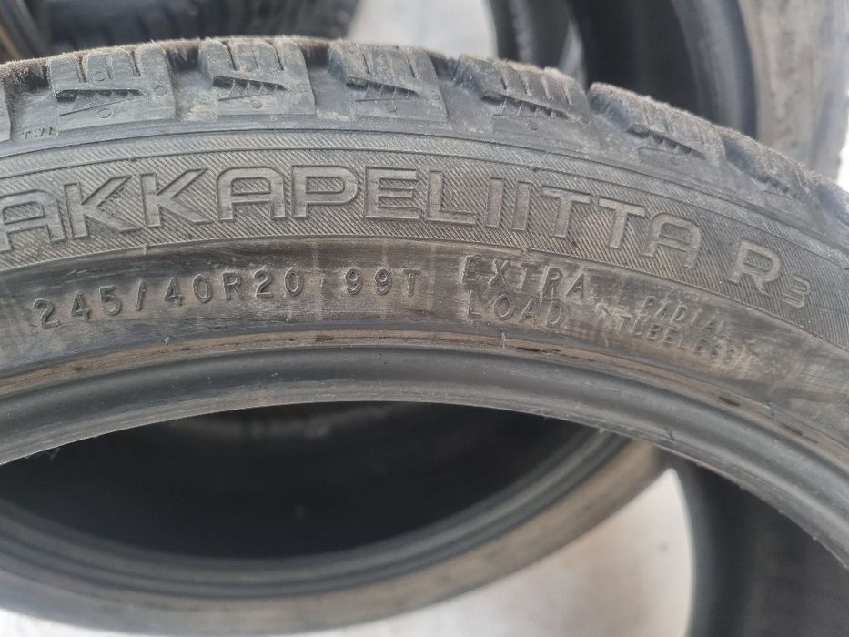 Шины 245/40/20 хакапелита р3