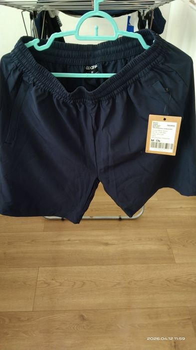 Спортивные шорты