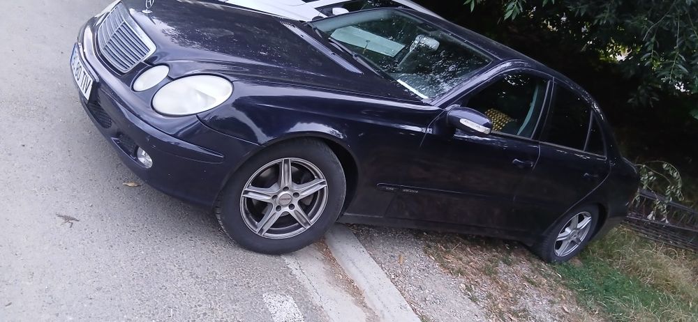 MERCEDES-BENZ E-Class 2002 — imagine 2