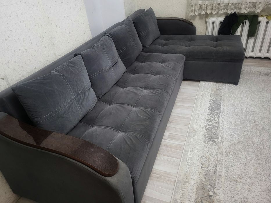 Срочно угловой диван