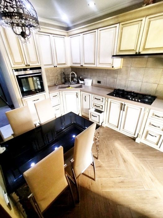 Аренда 4-комнатная квартира Метро Космонавтов с обстановкой