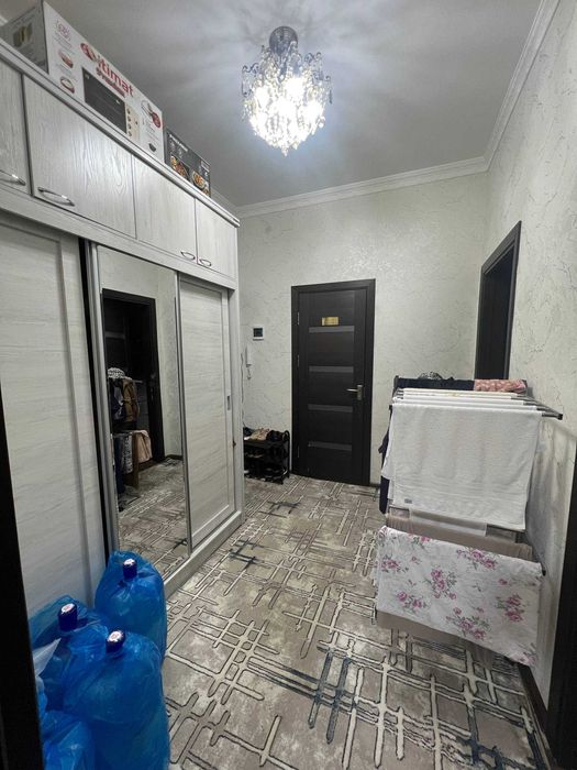 Мирзо Улуғбек туманида шинам 2 хонали квартира сотилади/2-ком кв