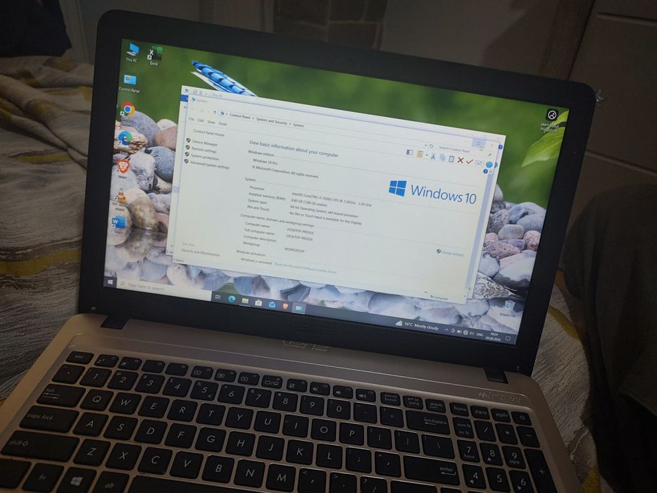 Asus I3-7020U/8GbRam