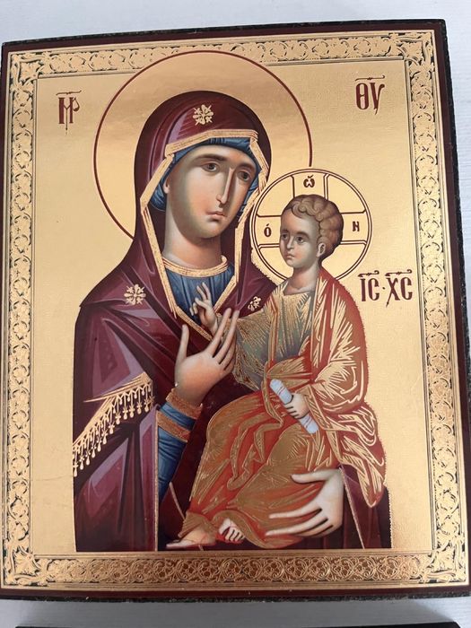 Doua icoane litografie si un crucifix pt perete