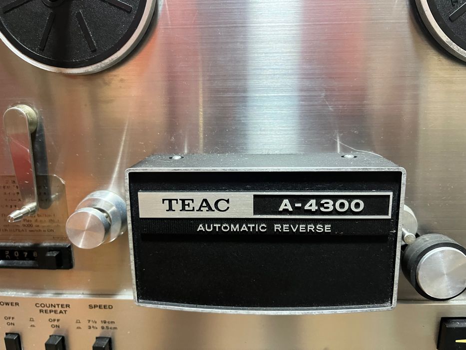 Vintige magnetofon teac A 4300 si TOSIBA
