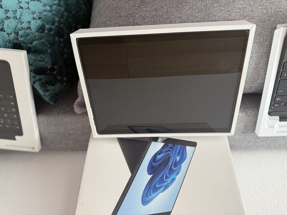 Microsoft surface pro 8 -I7- tastatura bonus(defecta )+pen