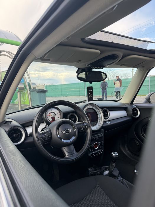 Mini Cooper One trapa,keyless,Navi