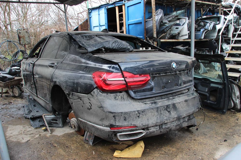 BMW 740 D xDrive   – само на части