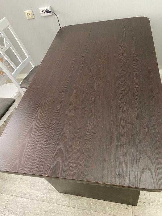 Продается кухонный стол