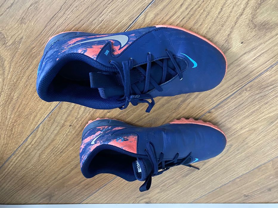 Детски обувки за футбол Nike, размер 36.5