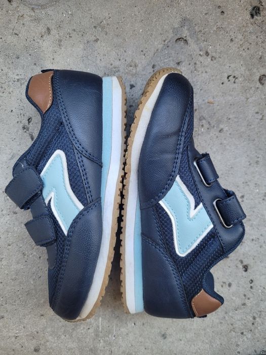 Нови!Детски обувки,номер 28.