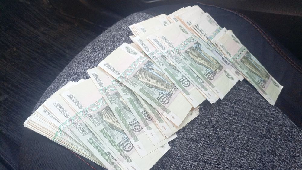 Рубл 10руб  100 дон сотлад  калексанерлар учун ажоеип калекса