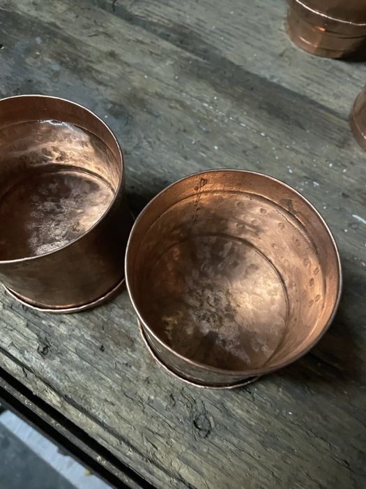 Cana de cupru la 100 de lei  2. Mililitri  stcla de cupru la 200 de lei. 2 litri  cupru. Alimentar.