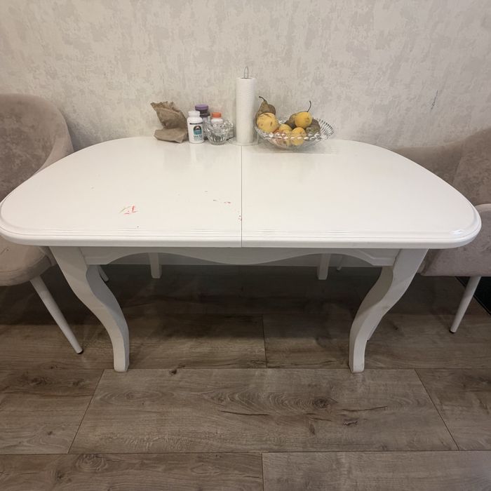 Продам стол и стулья