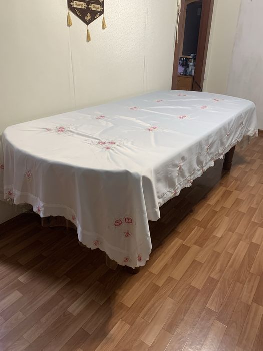 Продам стол натуральное дерево