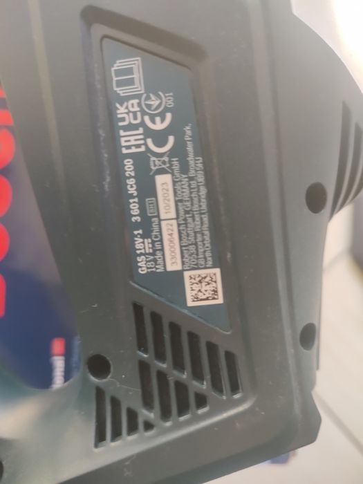 Акомулаторна прахосмукачка Bosch GAS 18-1