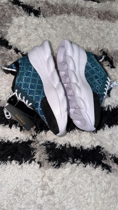 SUMMER READY!! Versace Chain Reaction Blue